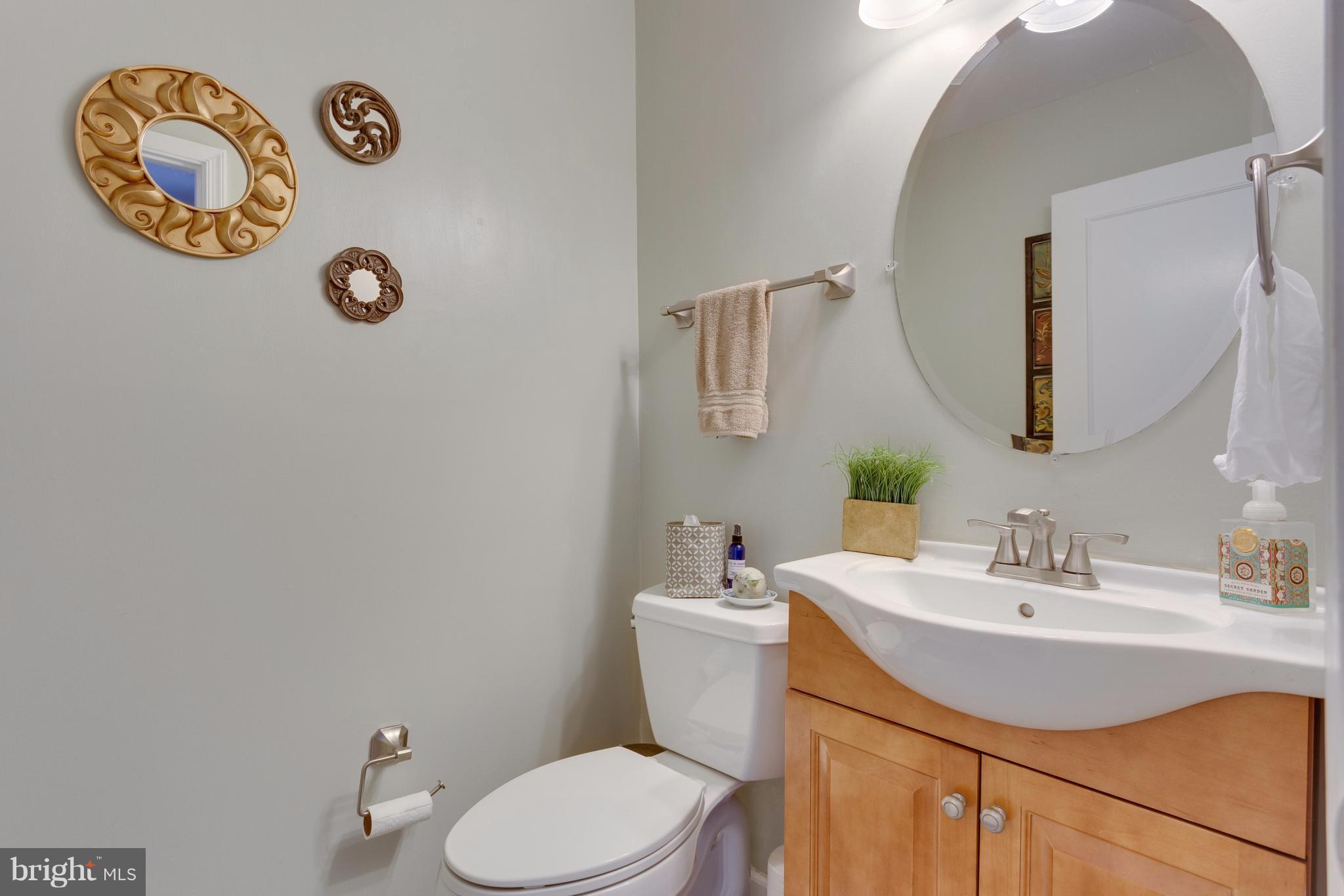 8337 Garfield Court Springfield, VA 22152 - Photo 12 of 30 Powder Room