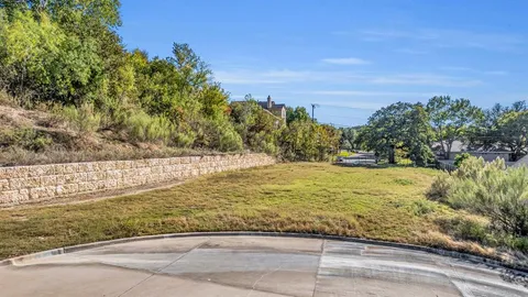 $315,000 | 2000 Stone Canyon Court, Arlington, TX 76012