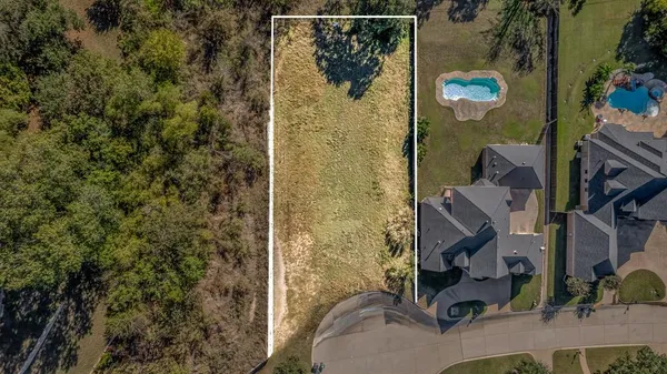 an aerial view of a bathroom