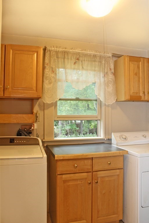 51 Riddell Street Greenfield, MA 01301 - Photo 12 of 41 Gallery Image 12
