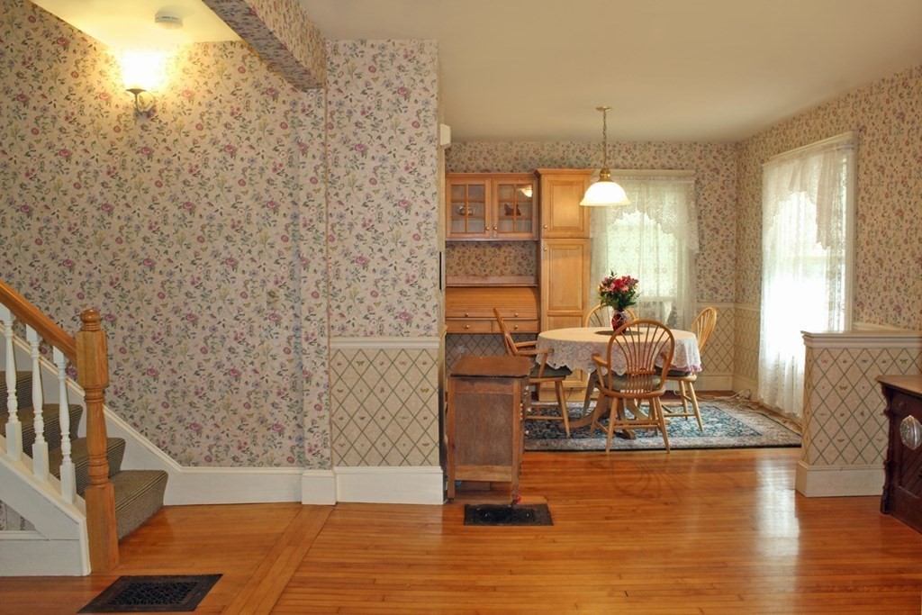 51 Riddell Street Greenfield, MA 01301 - Photo 5 of 41 Gallery Image 5