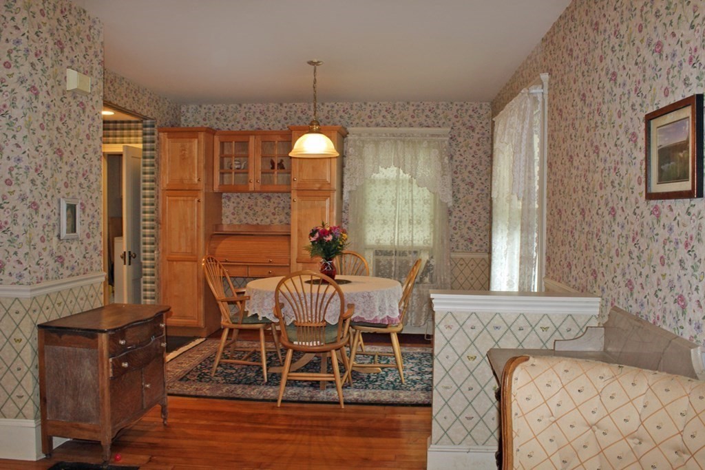 51 Riddell Street Greenfield, MA 01301 - Photo 6 of 41 Gallery Image 6