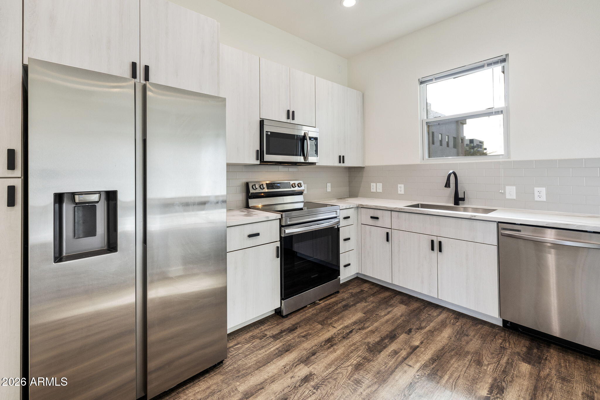 406 West 7th Street, Unit 1009 Tempe, AZ 85281 - Photo 4 of 22 46-web-or-mls-_TM_3985