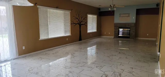 a view of a livingroom with a fireplace