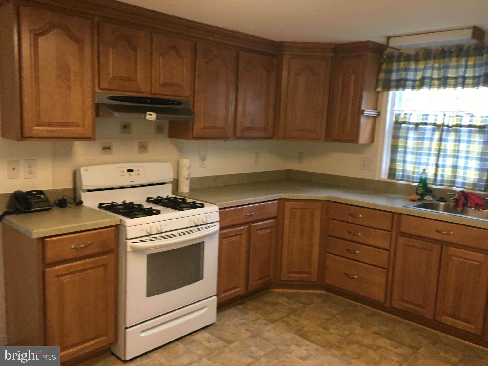 1312 Wilson Road Waldorf, MD 20602 - Photo 3 of 24 Kitchen