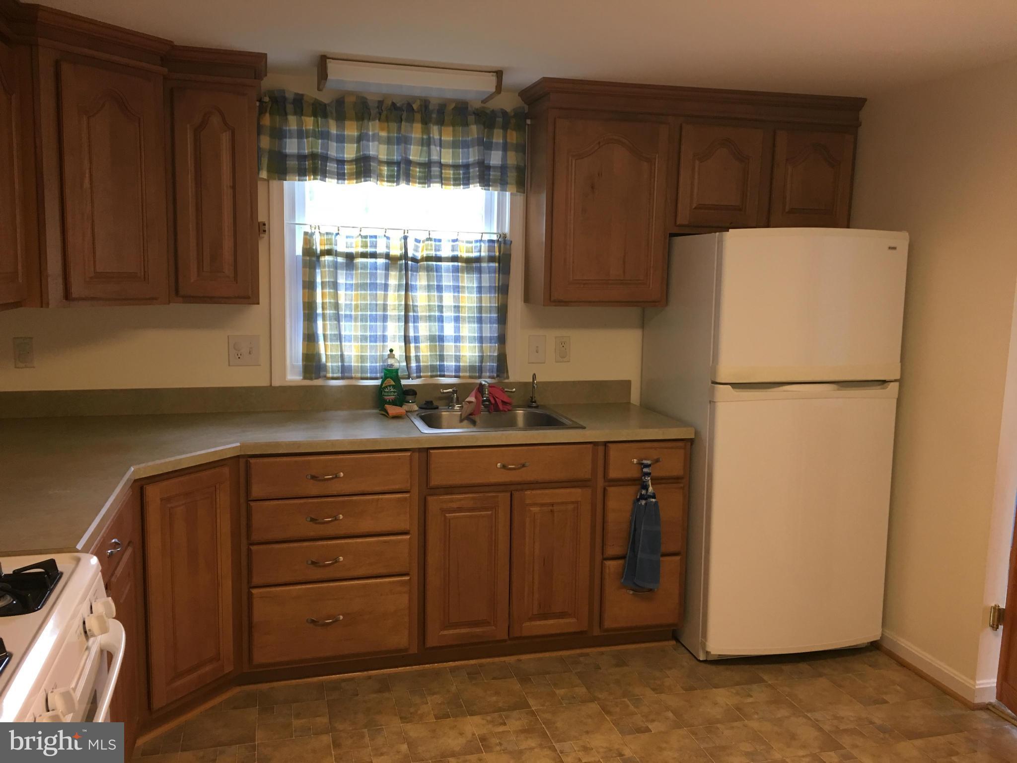 1312 Wilson Road Waldorf, MD 20602 - Photo 5 of 24 Kitchen