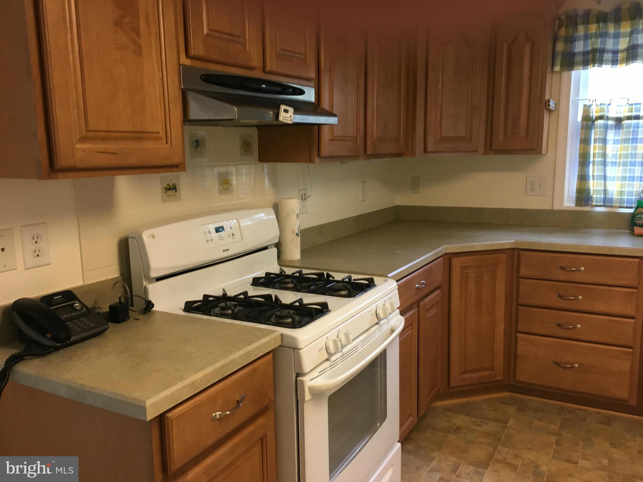 1312 Wilson Road Waldorf, MD 20602 - Photo 6 of 24 Kitchen