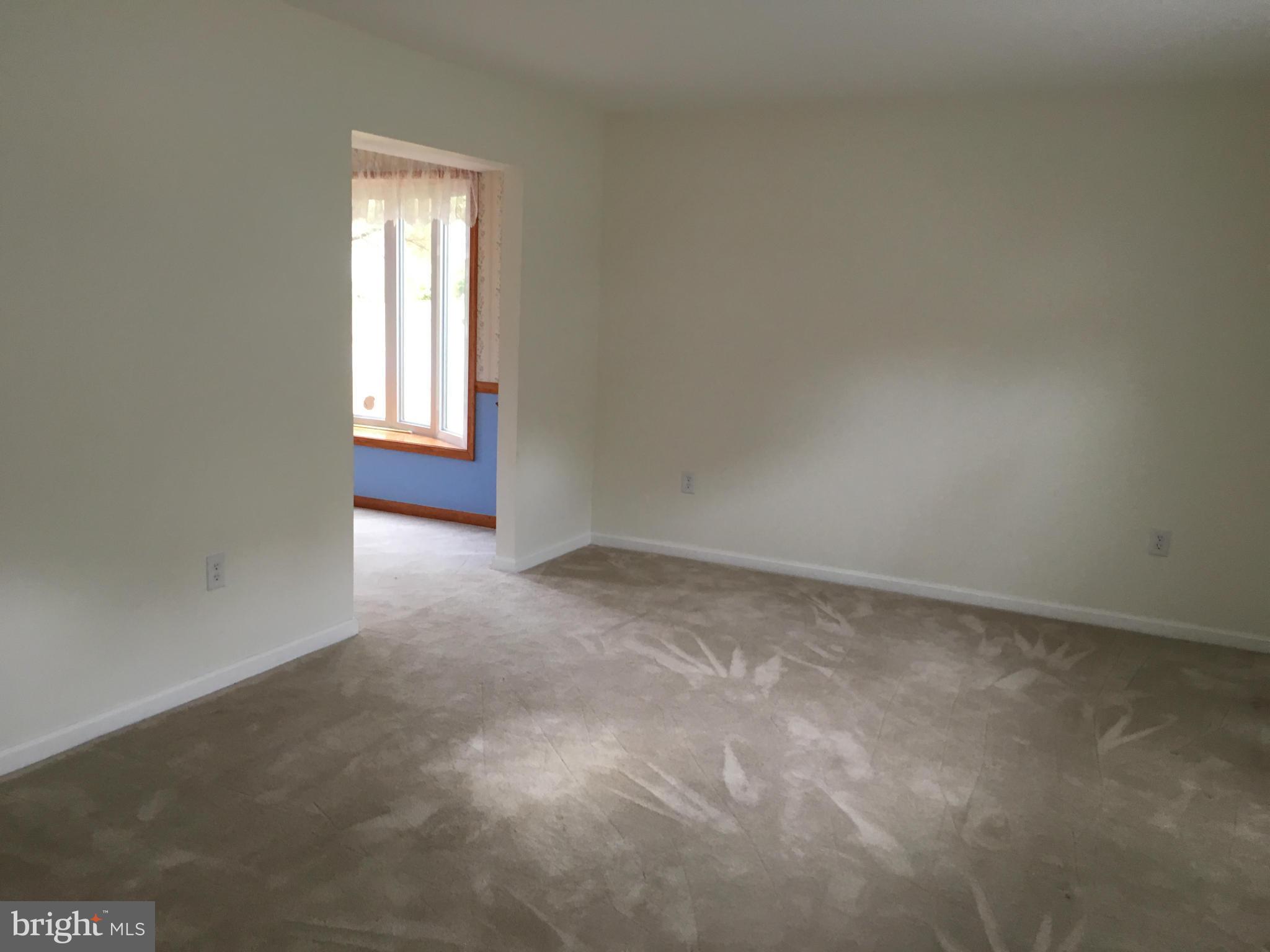 1312 Wilson Road Waldorf, MD 20602 - Photo 9 of 24 Living Room