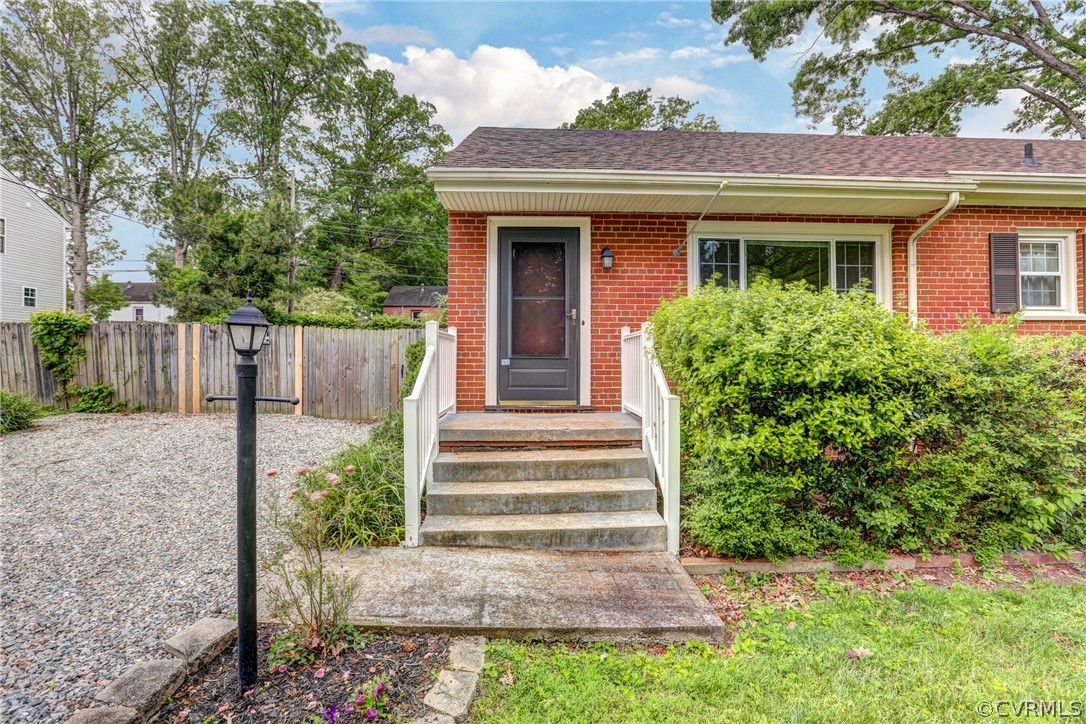9003 Penguin Road Henrico, VA 23229 - Photo 3 of 18 Gallery Image 3