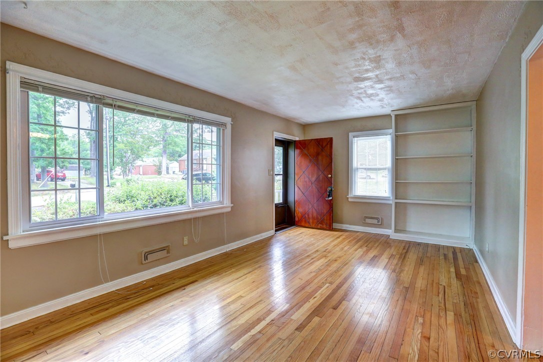 9003 Penguin Road Henrico, VA 23229 - Photo 4 of 18 Gallery Image 4