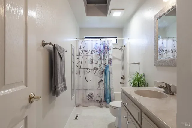 $629,000 | 751 Lake Mendocino Drive, Ukiah, CA 95482