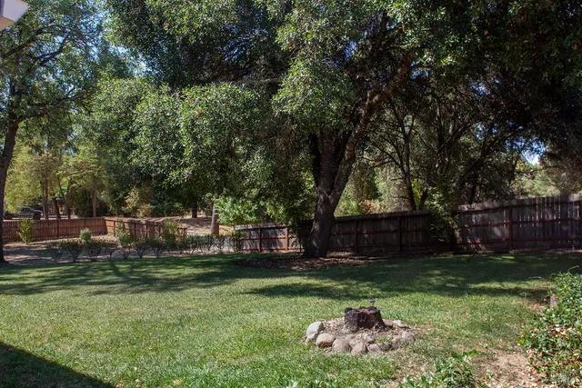 $629,000 | 751 Lake Mendocino Drive, Ukiah, CA 95482