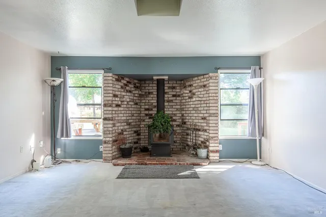 $629,000 | 751 Lake Mendocino Drive, Ukiah, CA 95482