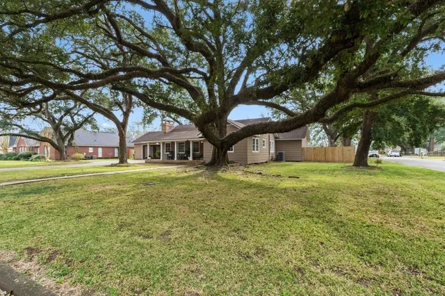$280,000 | 1902 Edgewood Street, Liberty, TX 77575