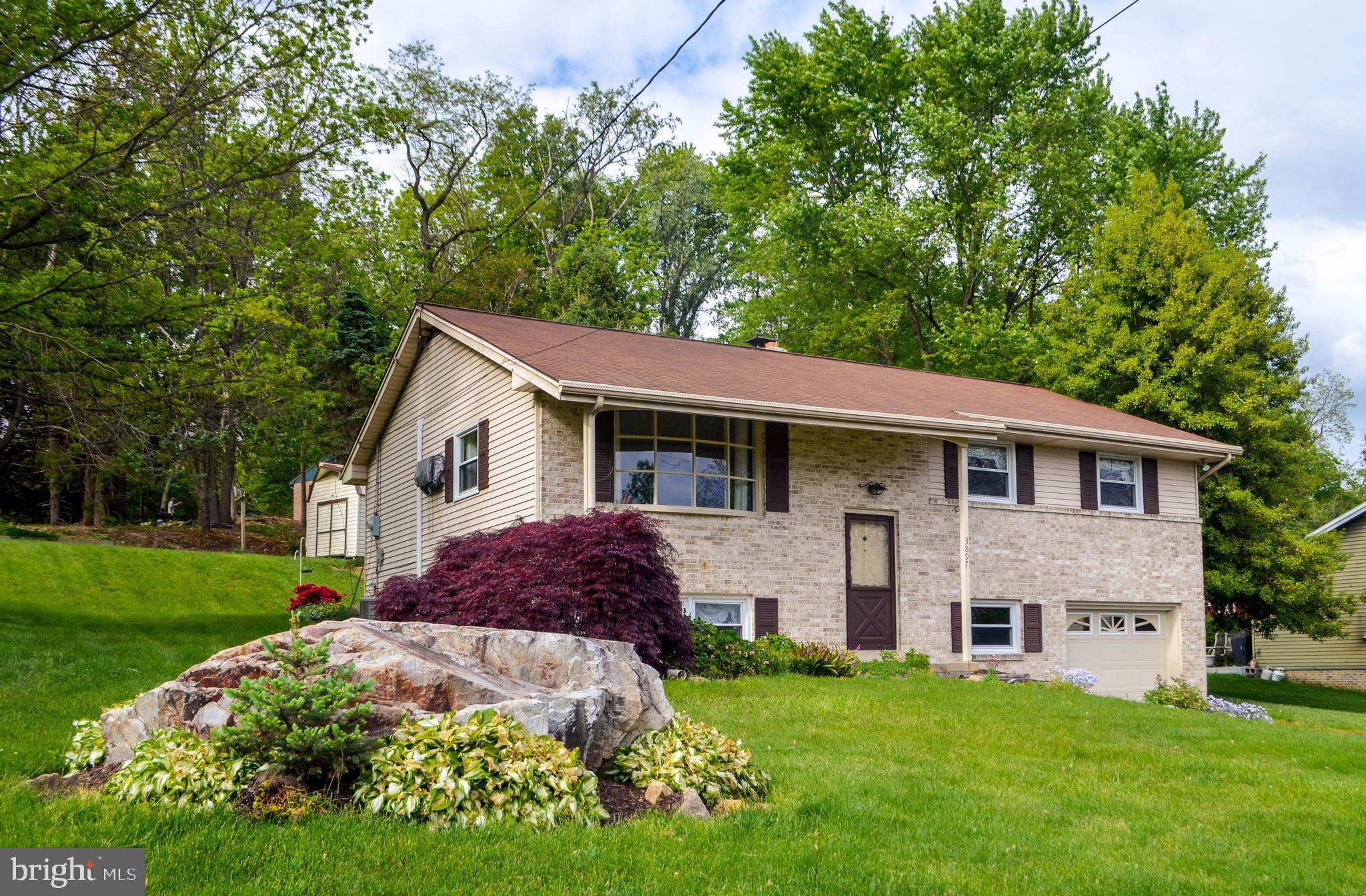 3897 Pawnee Road Columbia, PA 17512 - Photo 2 of 36 Gallery Image 2