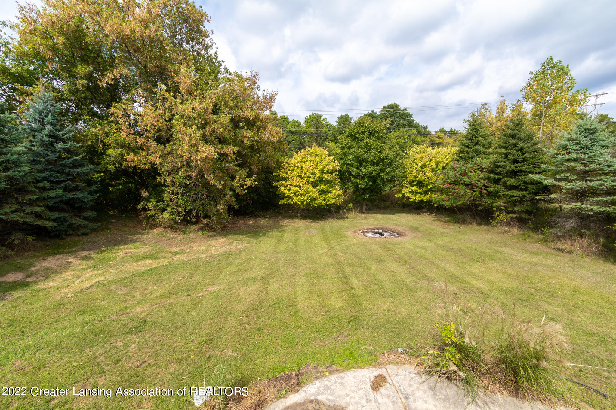 724 West Windward Way Perry, MI 48872 - Photo 47 of 47 backyard