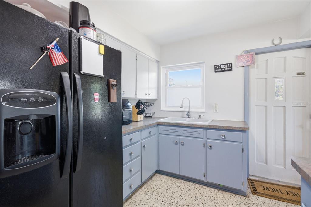5126 104th Street North St. Petersburg, FL 33708 - Photo 13 of 37