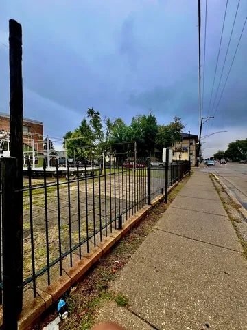 $205,000 | 7032 Pershing Road, Berwyn, IL 60402