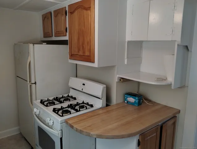 $2,200 | 15 Laurel Street, Chester, CT 06412