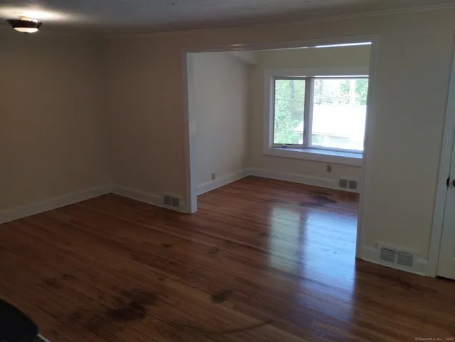 $2,200 | 15 Laurel Street, Chester, CT 06412