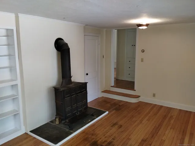 $2,200 | 15 Laurel Street, Chester, CT 06412