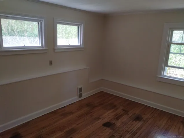 $2,200 | 15 Laurel Street, Chester, CT 06412