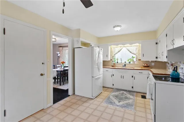 $179,900 | 6811 Blue Parkway, Kansas City, MO 64129