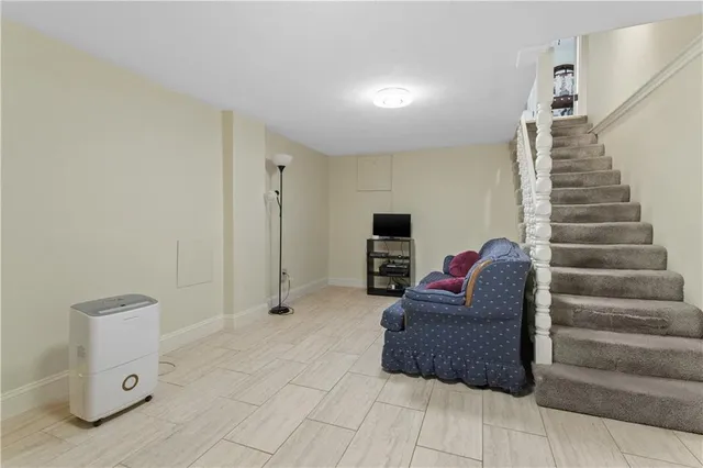 $179,900 | 6811 Blue Parkway, Kansas City, MO 64129