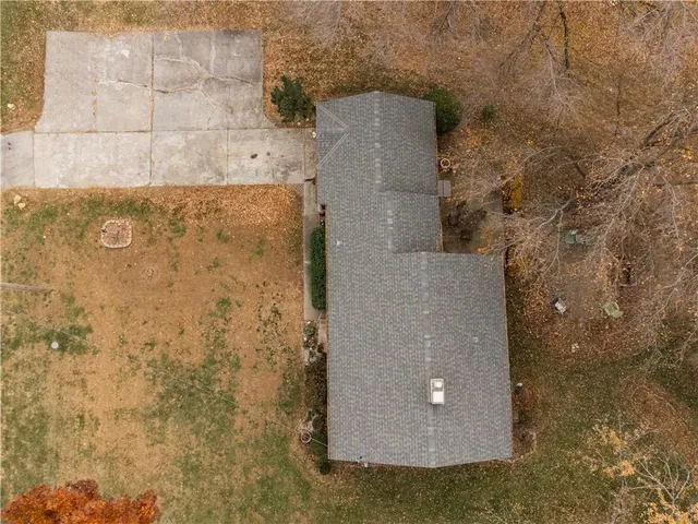 $179,900 | 6811 Blue Parkway, Kansas City, MO 64129