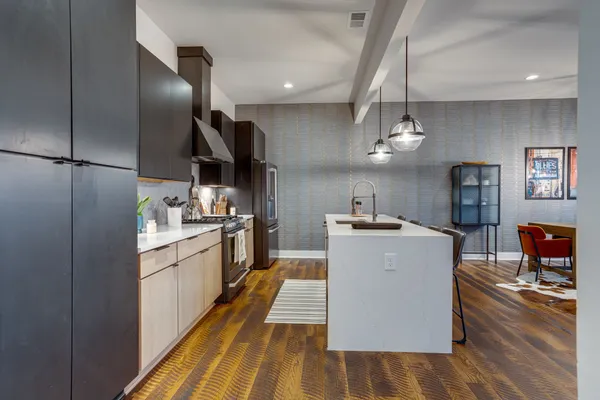 $6,995 | 1000 12th Avenue South, Nashville, TN 37203