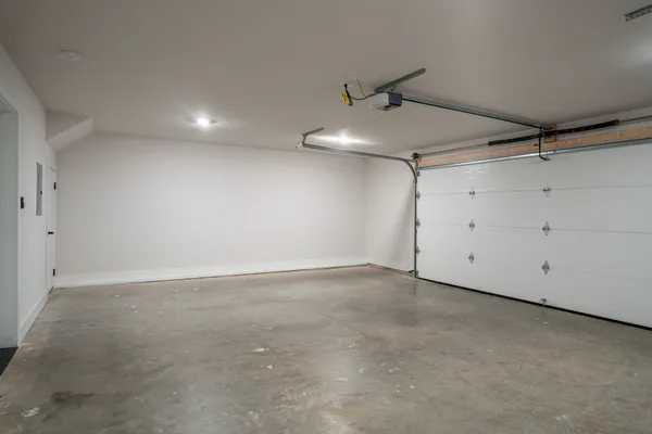 $6,995 | 1000 12th Avenue South, Nashville, TN 37203