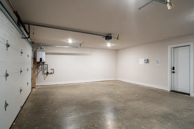 $6,995 | 1000 12th Avenue South, Nashville, TN 37203