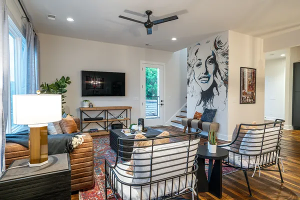 $6,995 | 1000 12th Avenue South, Nashville, TN 37203