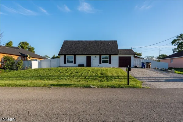 $1,800 | 4323 7th Street West, Lehigh Acres, FL 33971