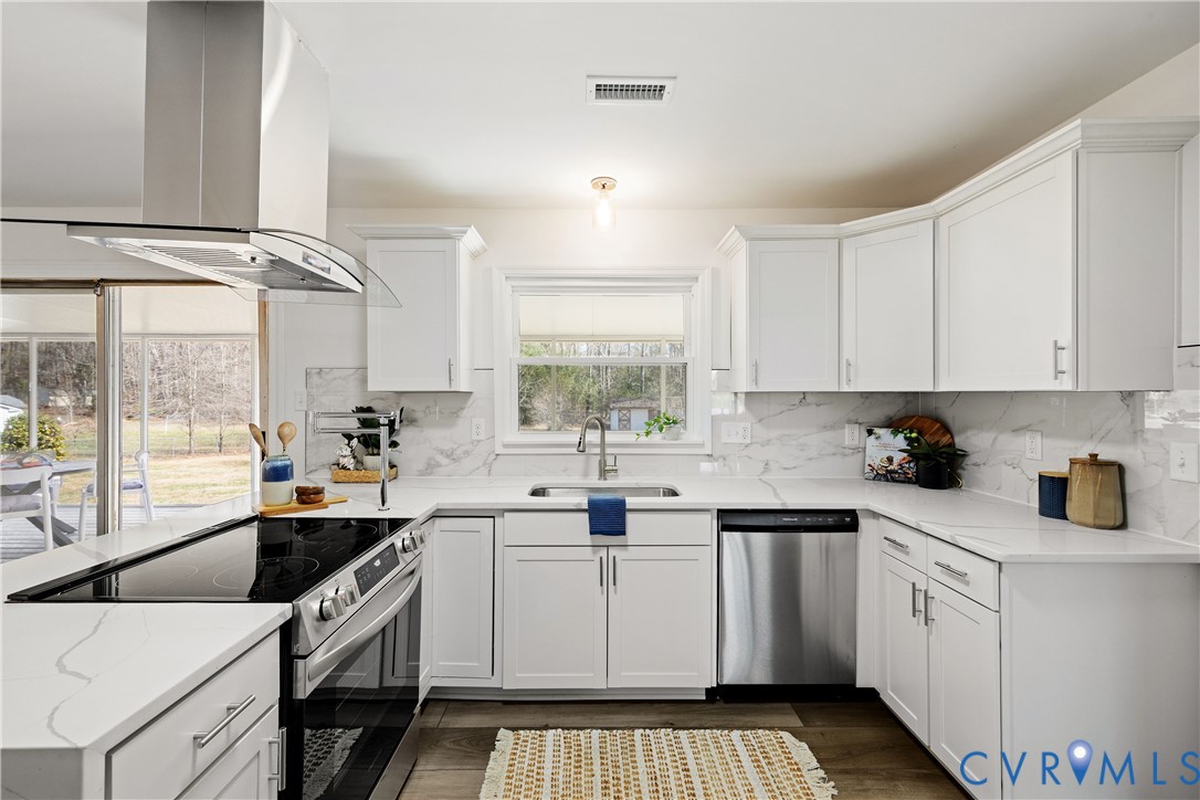 2013 Otterdale Road Midlothian, VA 23112 - Photo 1 of 52