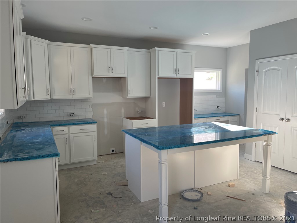 6784 Running Fox Road Hope Mills, NC 28348 - Photo 11 of 21 Gallery Image 11