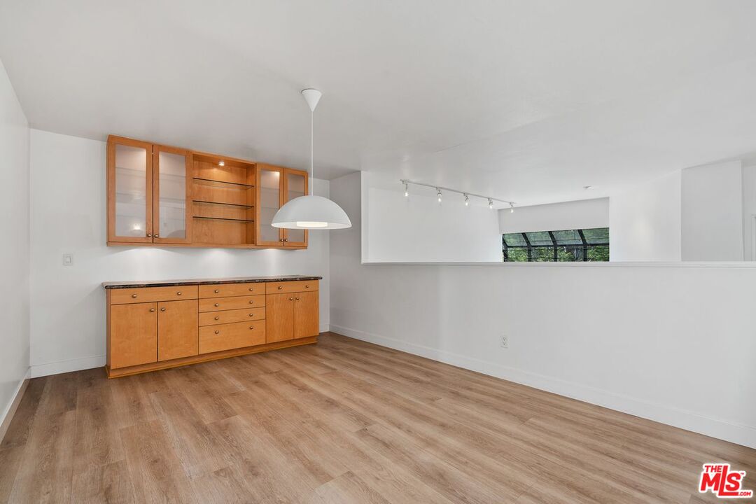 3023 Berkeley Avenue, Unit 8 Los Angeles, CA 90026 - Photo 14 of 38