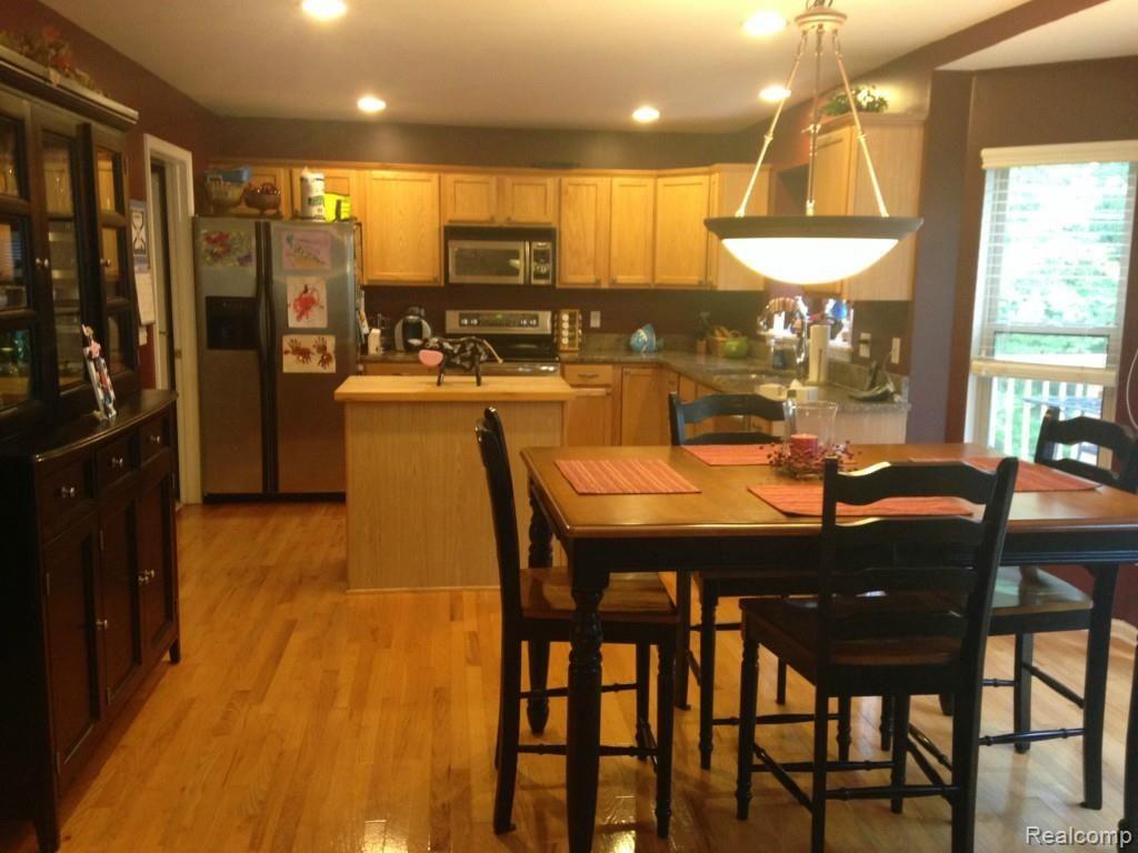 2142 Pleasant Ridge Howell, MI 48843 - Photo 21 of 25 IMG_2678.jpg