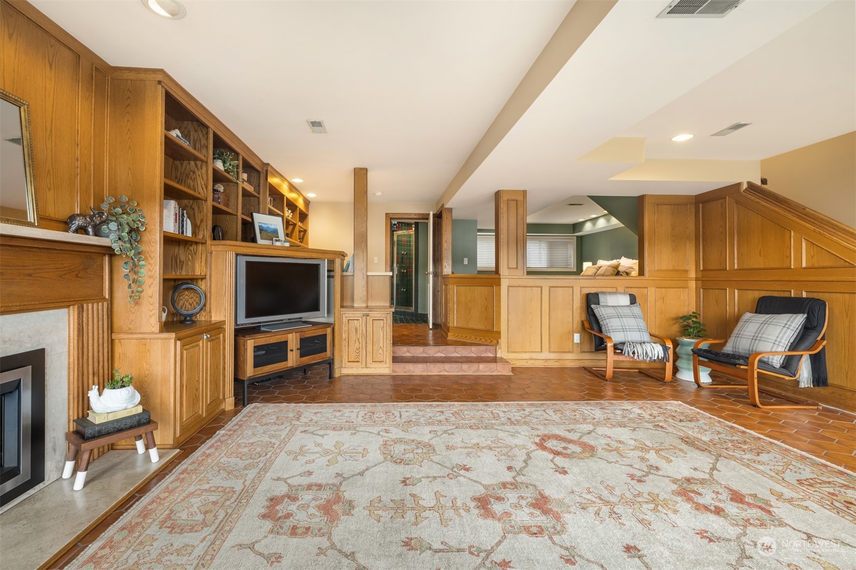 10664 Riviera Place Northeast Seattle, WA 98125 - Photo 26 of 37 Gallery Image 26