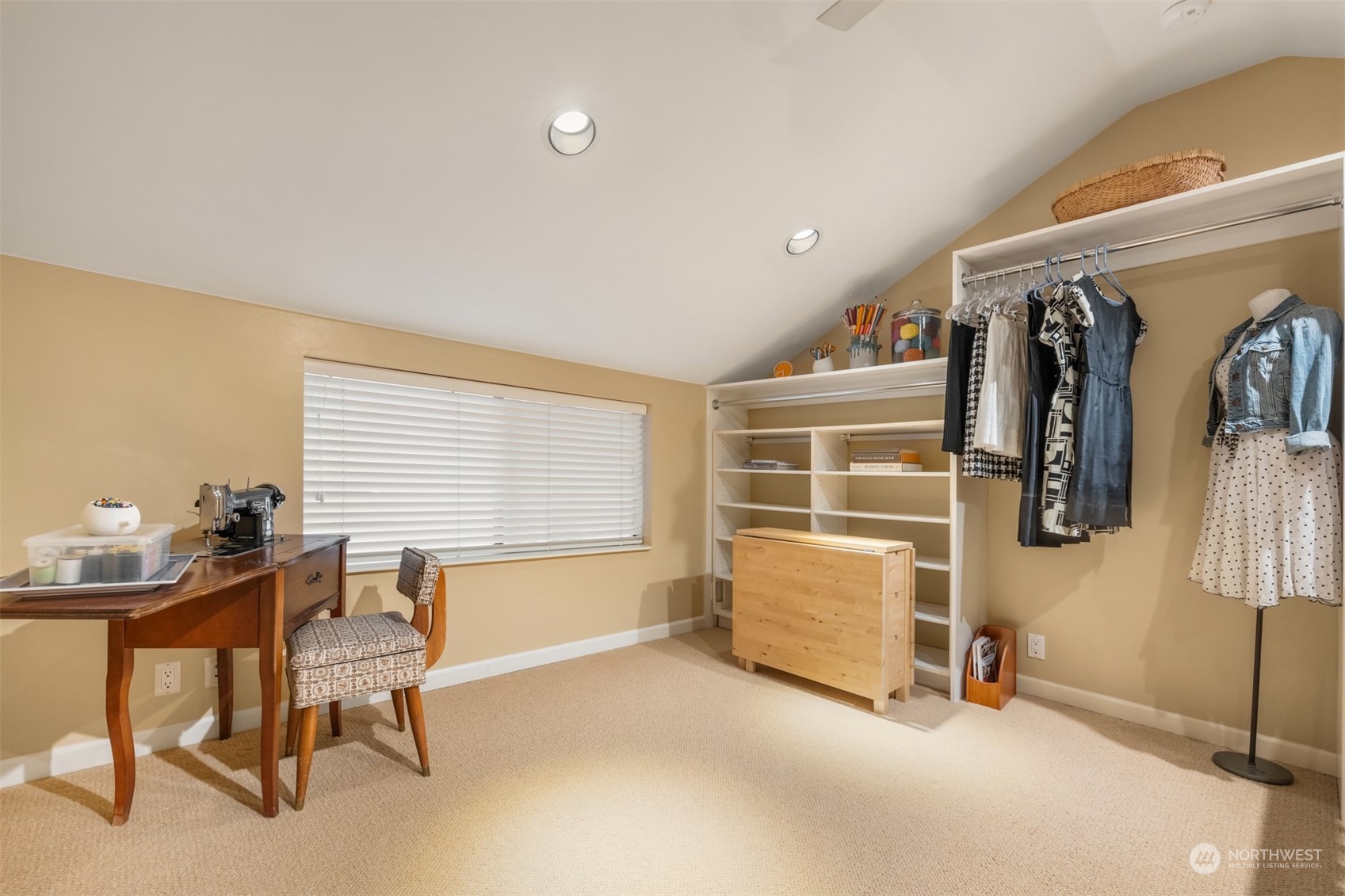 10664 Riviera Place Northeast Seattle, WA 98125 - Photo 29 of 37 Gallery Image 29