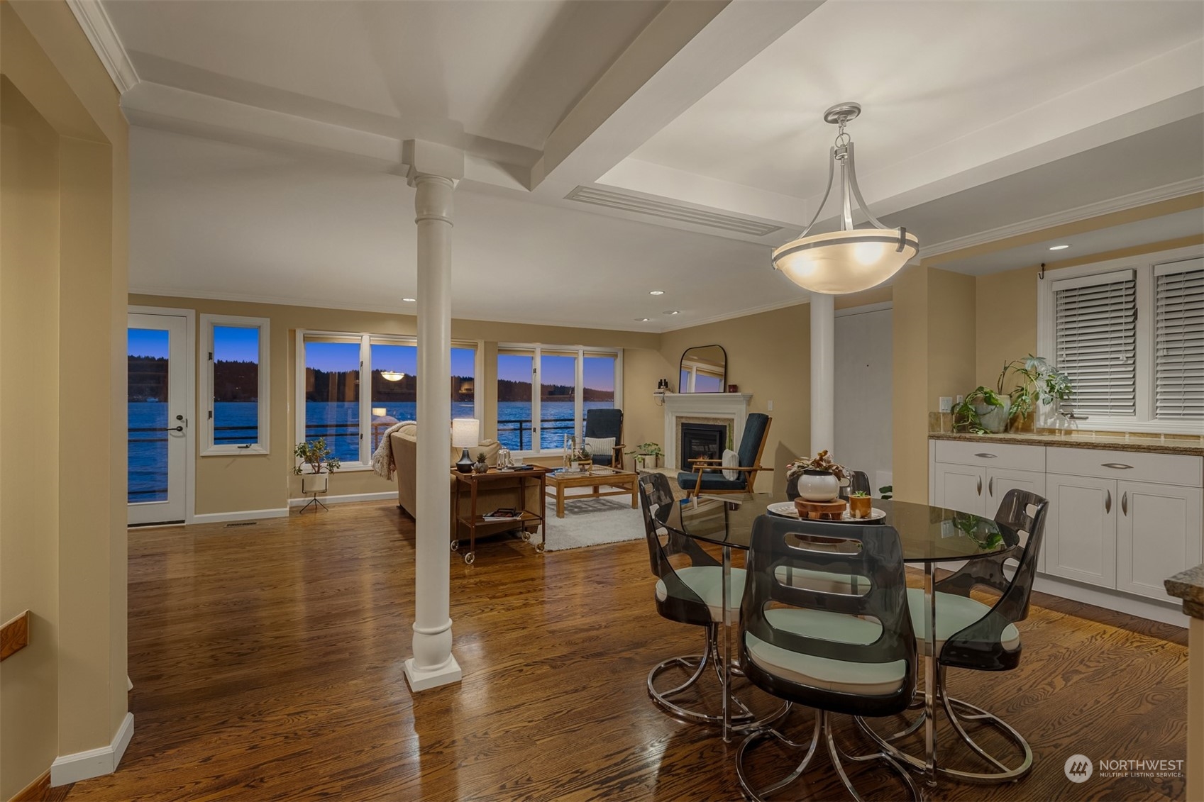 10664 Riviera Place Northeast Seattle, WA 98125 - Photo 33 of 37 Gallery Image 33