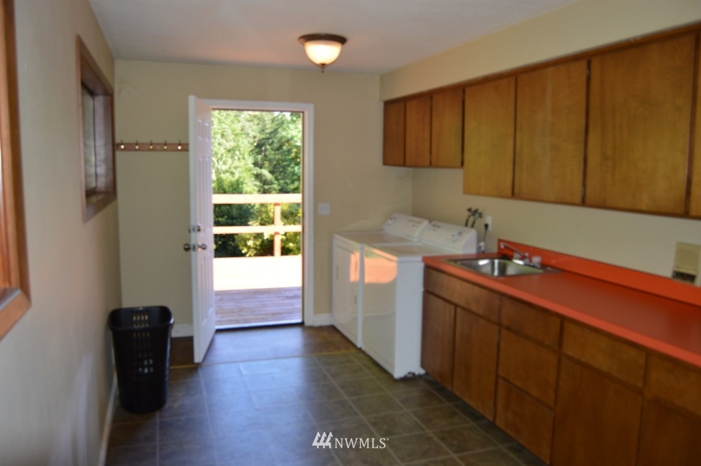 2217 Tower Road Castle Rock, WA 98611 - Photo 13 of 25 Gallery Image 13
