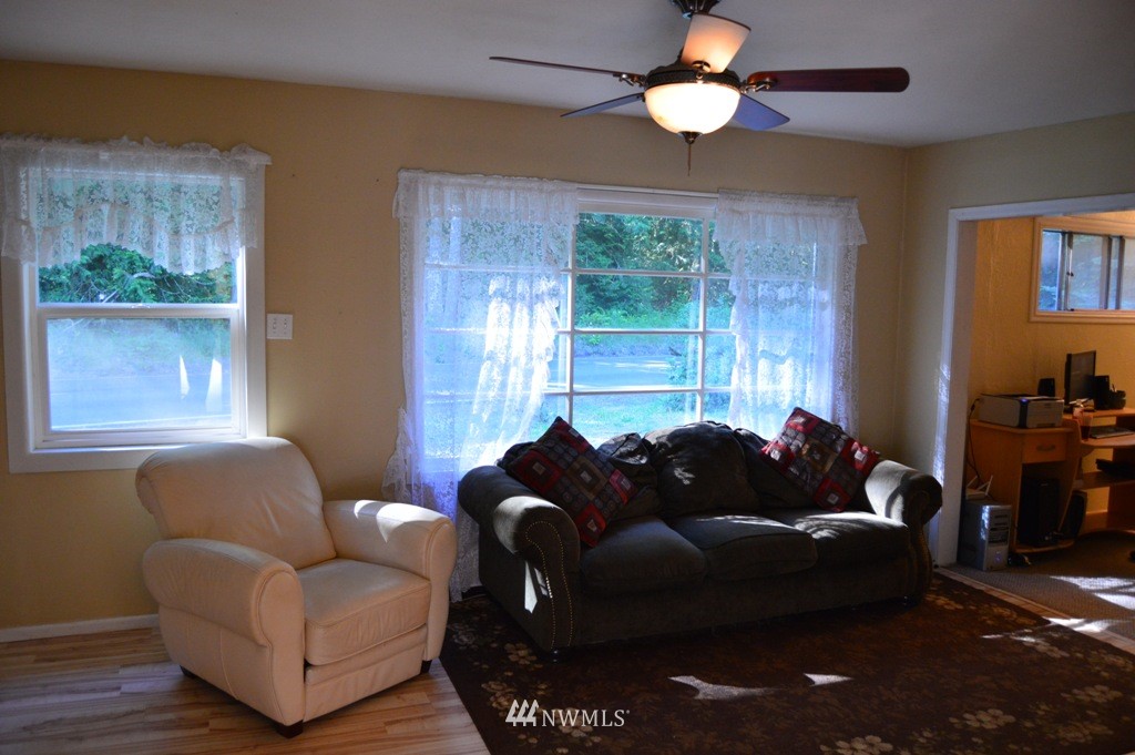 2217 Tower Road Castle Rock, WA 98611 - Photo 5 of 25 Gallery Image 5