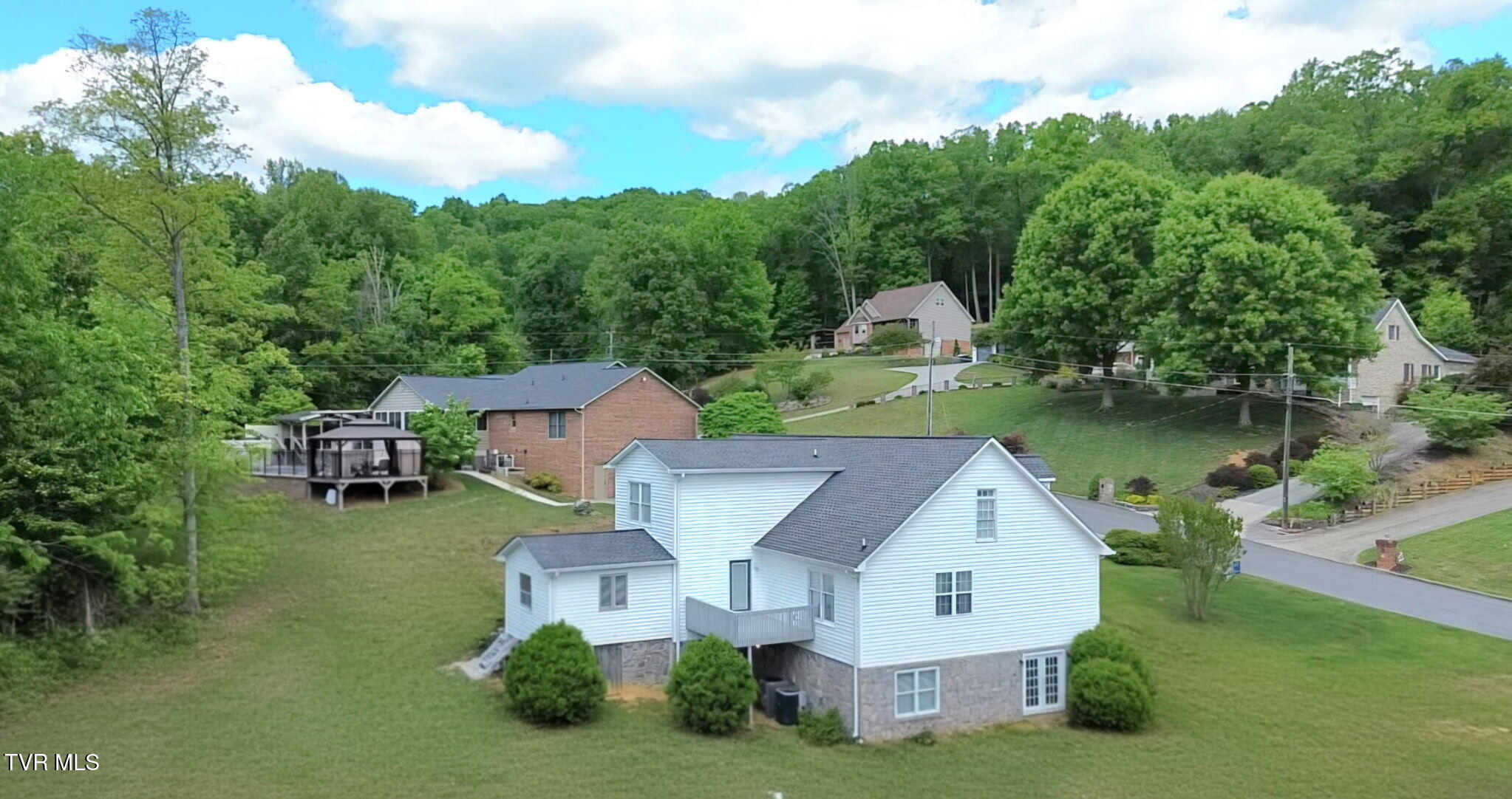 744 Stuffle Street Kingsport, TN 37660 - Photo 3 of 71 5772