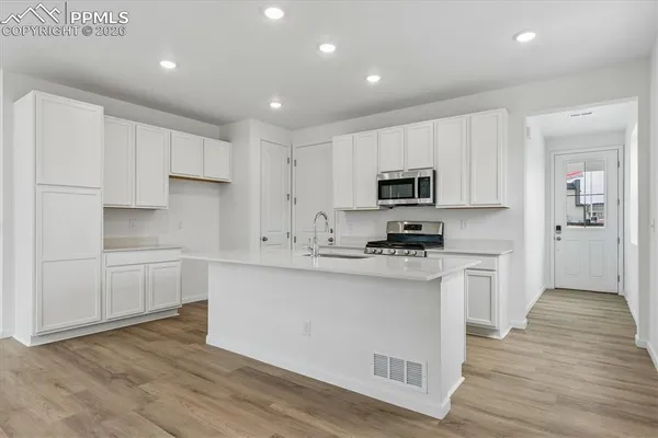 $404,950 | 850 Tenebris Point, Colorado Springs, CO 80915