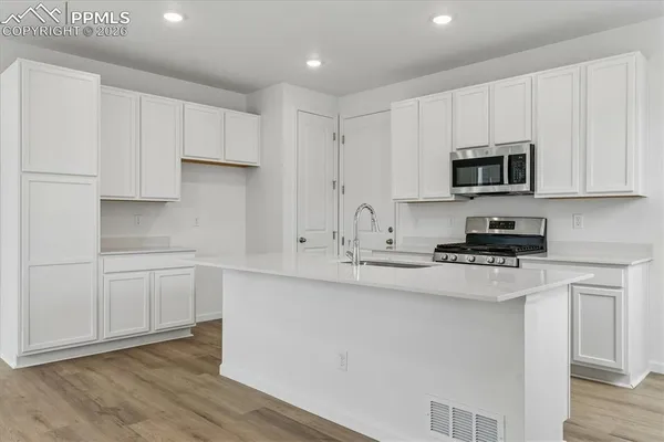 $404,950 | 850 Tenebris Point, Colorado Springs, CO 80915