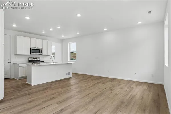 $404,950 | 850 Tenebris Point, Colorado Springs, CO 80915