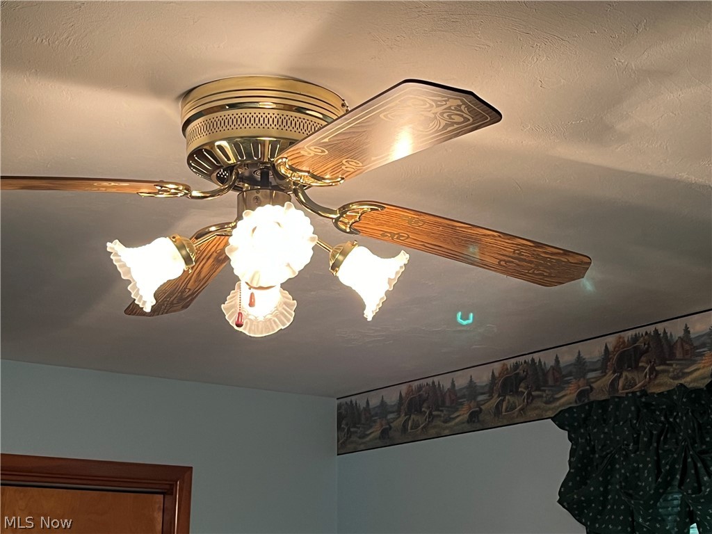 13604 Alexander Road Cleveland, OH 44125 - Photo 31 of 49 Ceiling Fan Light in Second Bedroom.
