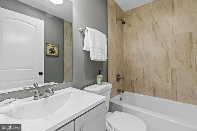 $2,000 | 1934 East Lafayette Avenue, Baltimore, MD 21213