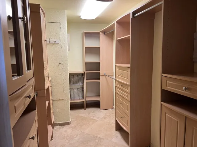 a view of walk in closet